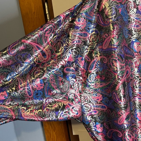 VTG 80s Silver Threads Sz M Paisley Polyester Silver Foil Dolman Sleeve Top - Picture 7 of 7
